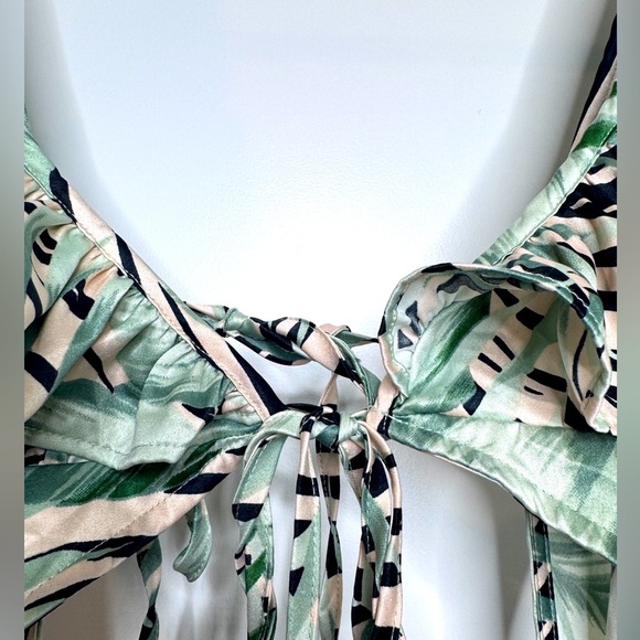 ASOS DESIGN frill sleeve maxi beach dress with cut out in zebra palm print - Picture 4 of 12